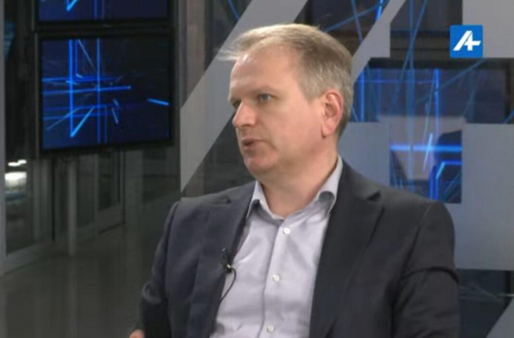 Perić: Milatović bez autoriteta, nedopustivo da se Spajić ponaša kao investitor