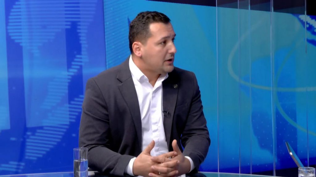 Simunović: Umjesto što se bavi parlamentarnom većinom, Mugoša da objasni kako izdaje stan koji je dobio od države