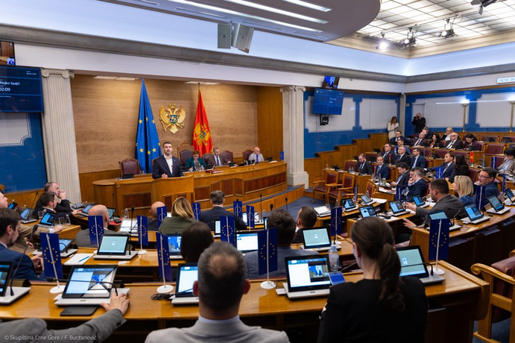 Šahmanović ministar energetike i rudarstva, Adžović ministarka javnih radova