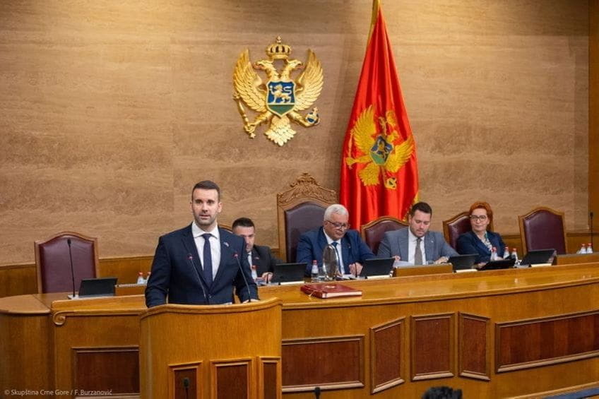 Skupština će o sporazumima sa UAE nastaviti raspravu u utorak