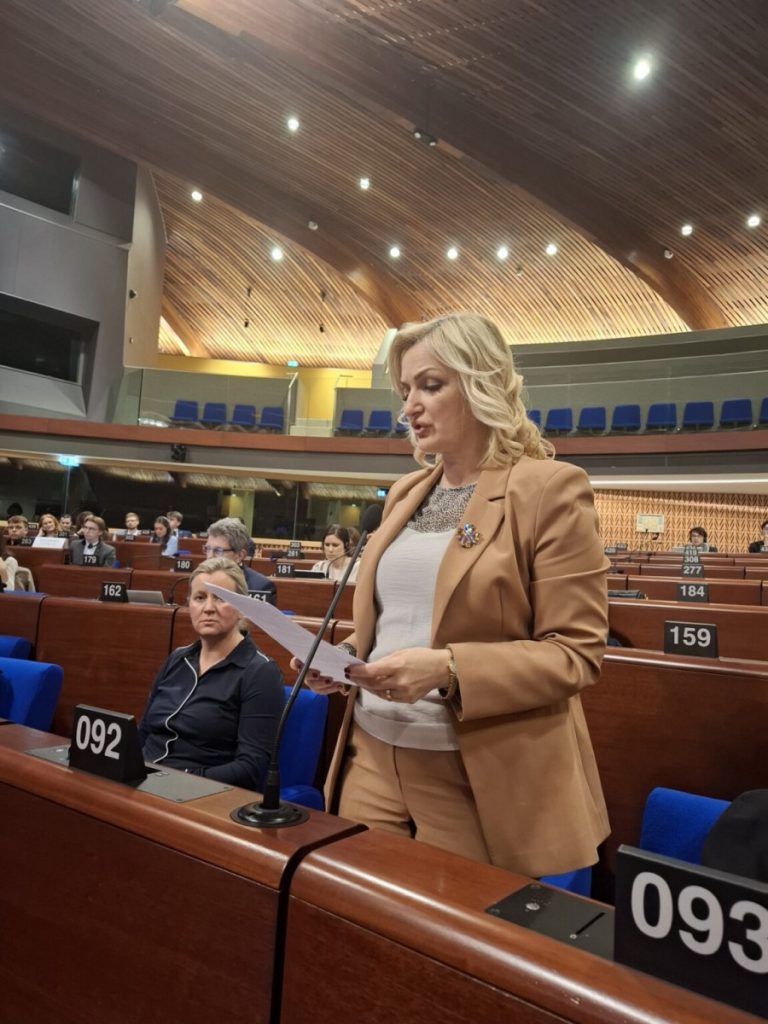 Borovinić Bojović na zasijedanju Kongresa lokalnih i regionalnih vlasti Savjeta Evrope: Nasilje nad ženama u politici ugrožava osnovne temelje demokratije