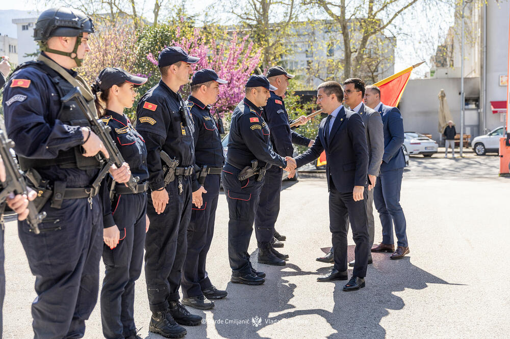 Bečić: Nijedan policajac koji je povezan sa kriminalnim strukturama neće ostati u Upravi policije!