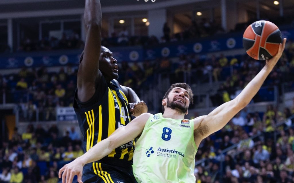 Parker i Para pokorili Istanbul: Fener stao sredinom treće četvrtine