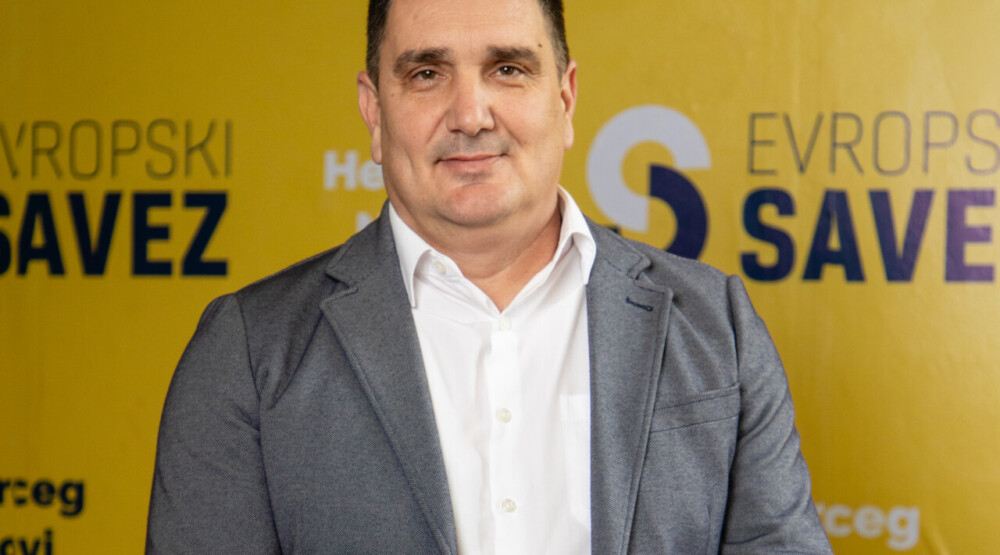 Komnenić: Dosta je bilo tapkanja u mjestu, podržite Evropski savez