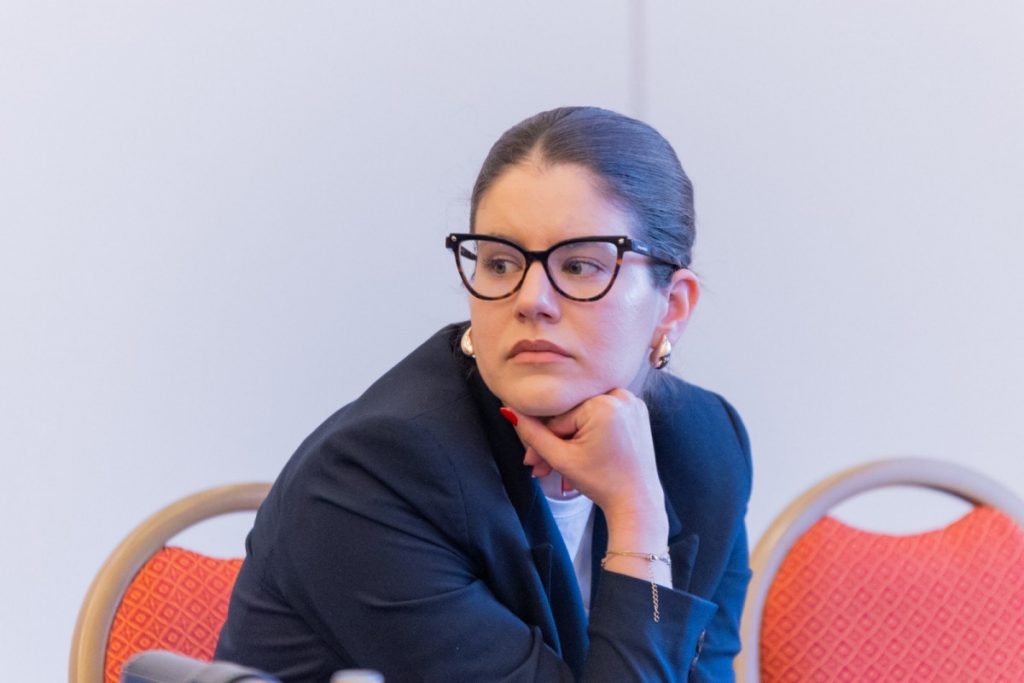 Nikolić: Novinarke u Crnoj Gori suočavaju se sa fizičkim napadima, seksističkim uvredama i prijetnjama