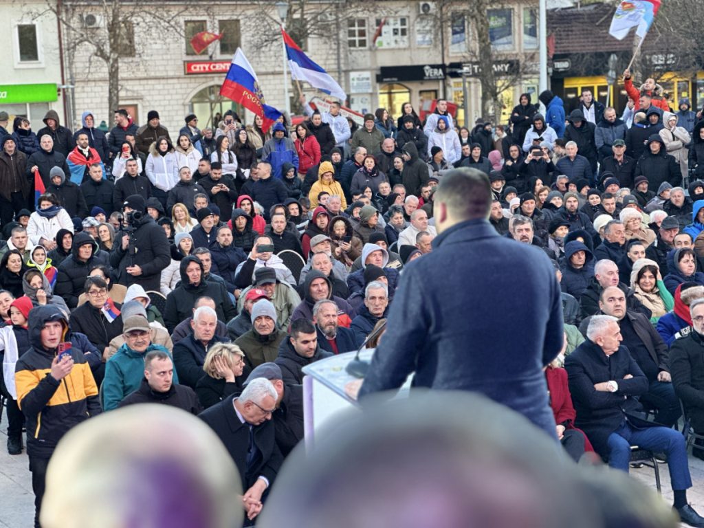 Održan završni skup koalicije Za budućnost Nikšića; Kovačević: Žao mi je što Đukanović ne nosi listu DPS-a nego se krije iza naših nesrećnih komšija; Ne shvataju da podržavajući DPS postaju isti kao Milo!