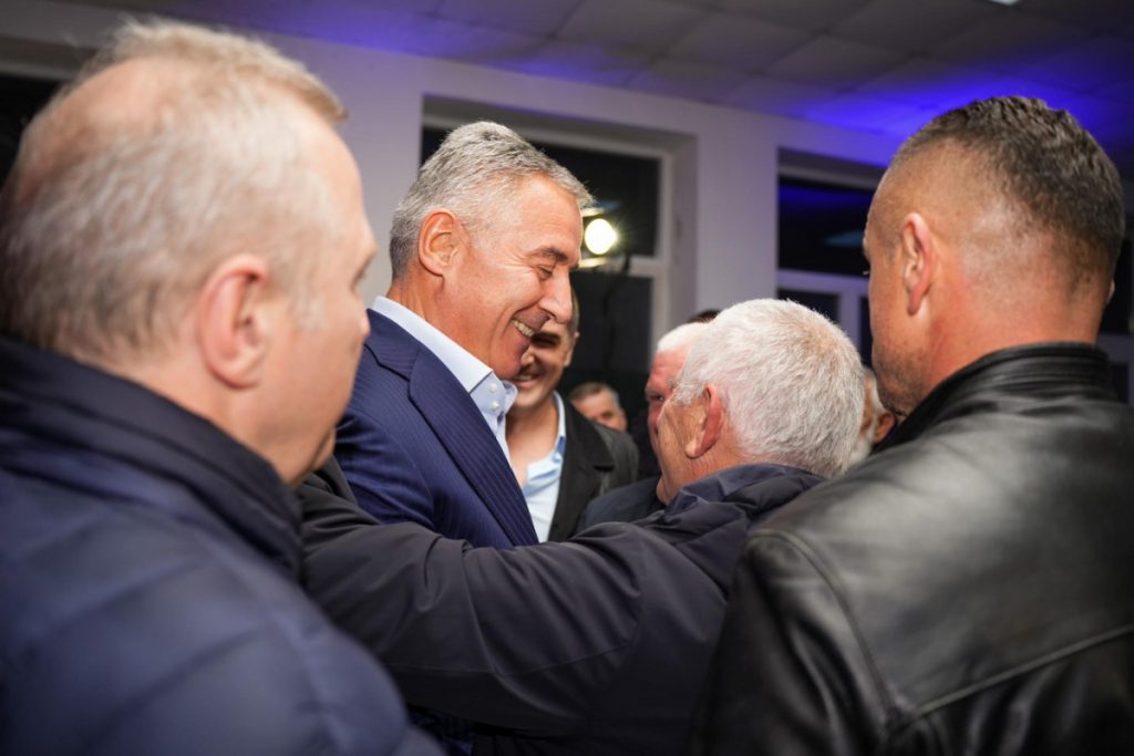 Zaoštravanje retorike u cilju povratka na vlast: Nekadašnji gospodar života i smrti u Crnoj Gori „nariče i kune“ neistomišljenike!