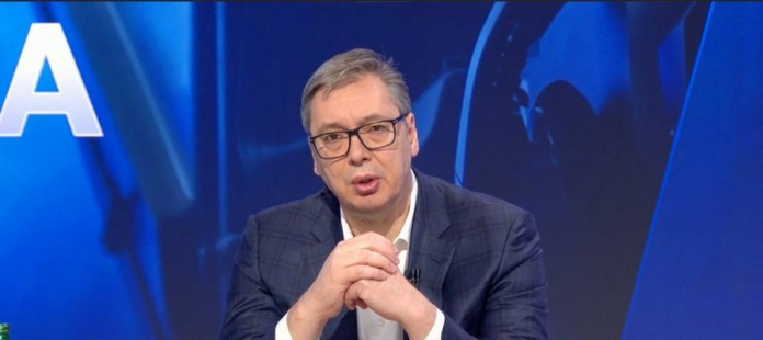 Bivši američki guverner: Iste taktike se koriste i protiv Trampa i protiv Vučića, njegovi protivnici ne mogu da ga pobijede na izborima pa blokiraju!