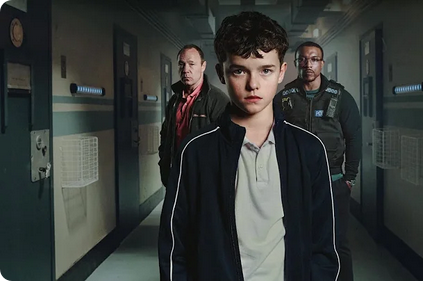 “Adolescencija“ među tri najgledanije Netfliks serije svih vremena