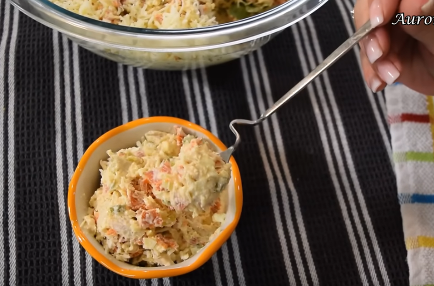 Vaskršnja salata sa tortelinama, šunkom i kačkavaljem