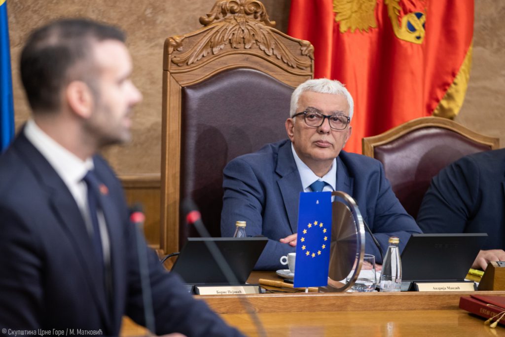 ČEKATE GREŠKU? MALO MORGEN!