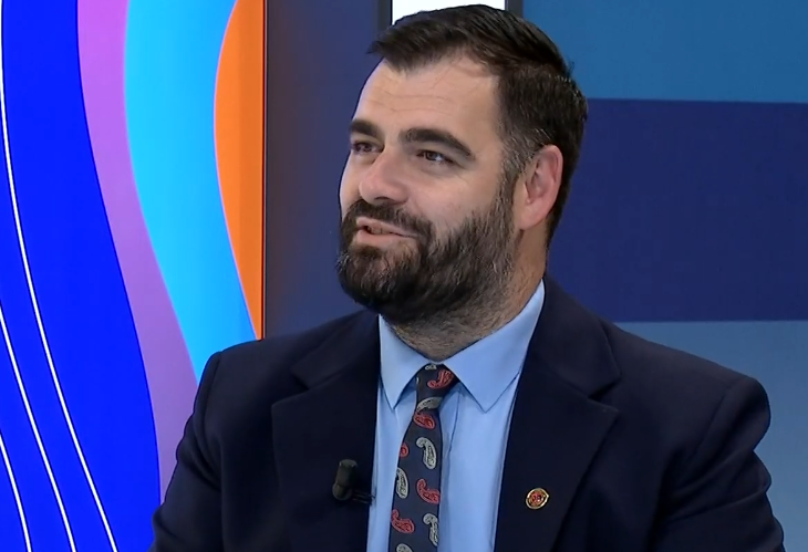 Šef delegacije tzv. Kosova za pregovore sa Srbijom protestovao u Ulcinju protiv Vlade Crne Gore!