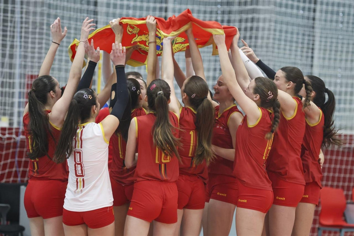 crnogorska žesnka pionirska odbojkaška reprezentacija