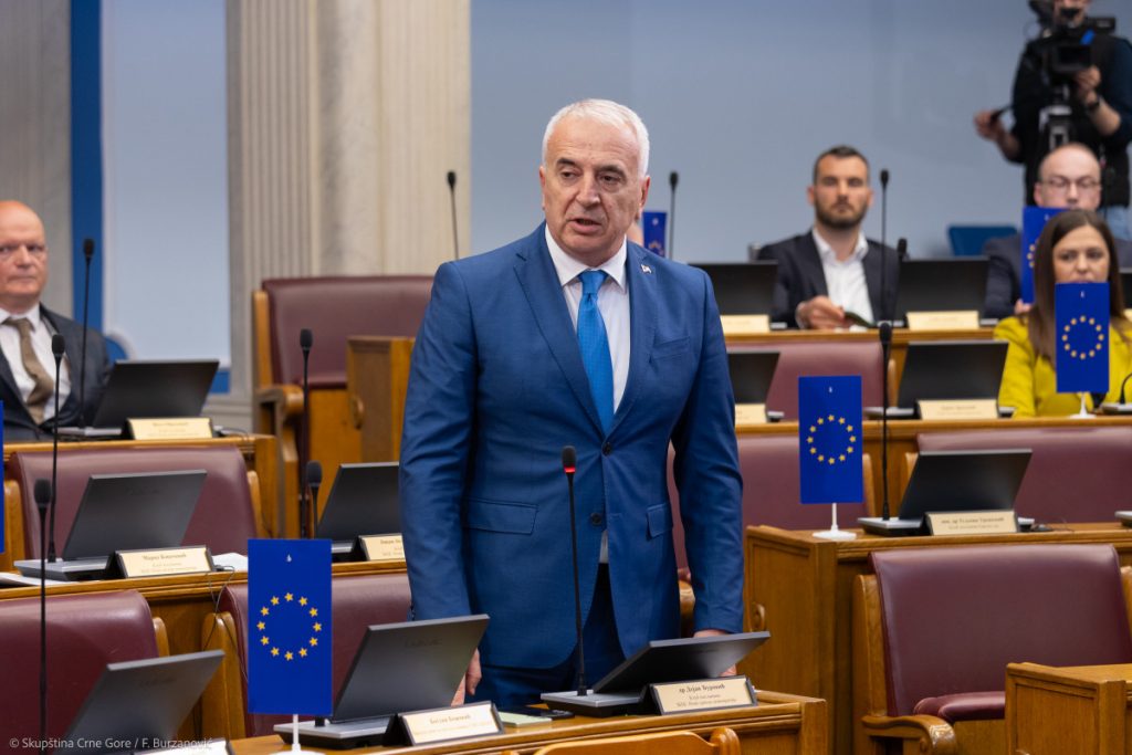 (INTERVJU) Dejan Đurović za Borbu: Destabilizacija parlamentarne većine je interes određenih krugova, bliskih DPS-u!