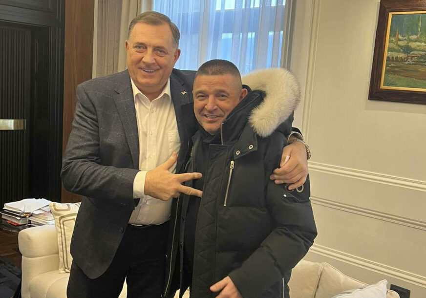Dodik i Baja Mali Knindža zapjevali u duetu, pa „zapalili“ društvene mreže (VIDEO)