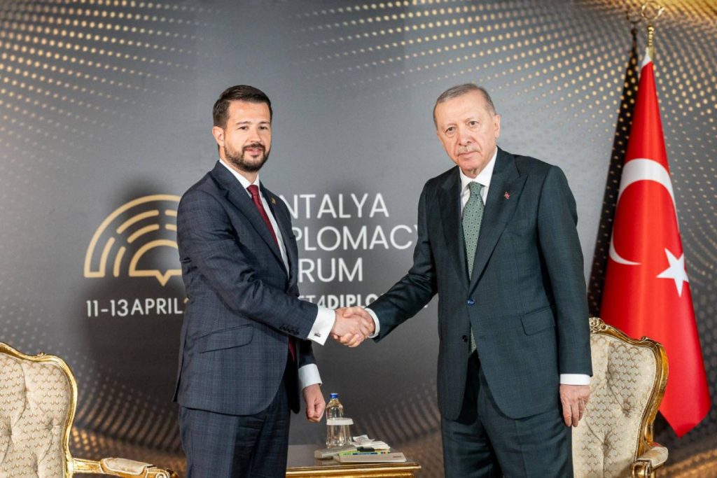 Milatović sa Erdoganom: Važan doprinos Crne Gore regionalnoj stabilnosti