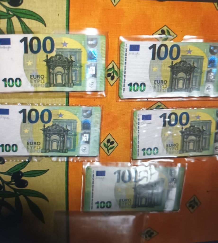 Herceg Novi: Policija zaplijenila kokain i marihuanu, oduzeto više od 12.000 eura, uhapšena jedna osoba