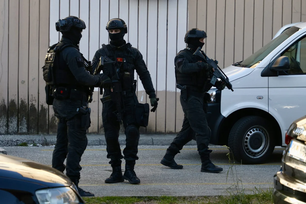 policija