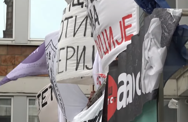 Šesti dan blokade zgrada RTS-a: Onemogućen prenos prazničnih bogosluženja