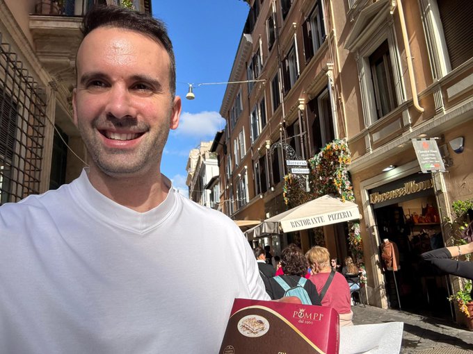 Spajić preporučuje iz Italije: Obavezno pojedite tiramisu, naročito između sastanaka sa premijerkom i predsjednikom