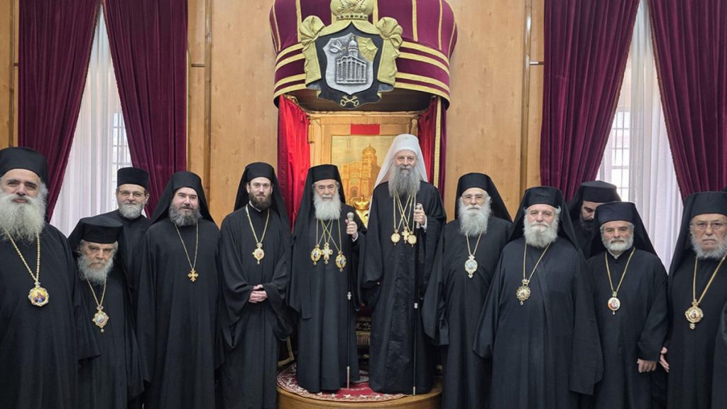Porfirije sa jerusalimskim patrijarhom: Svakom hrišćaninu Sveta zemlja je dom