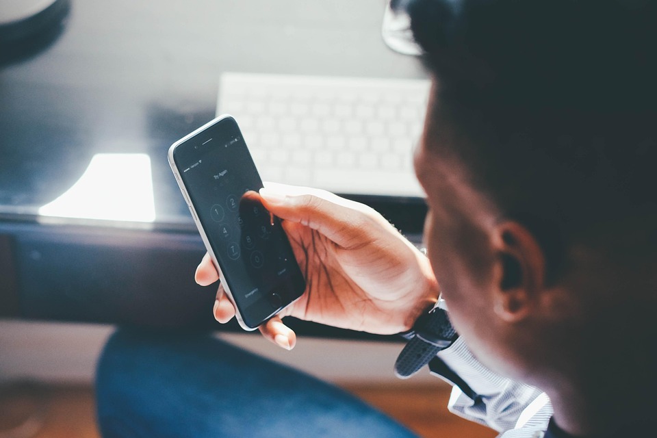 Tihi napad preko poruka: Kako funkcioniše SMS Spoofing i šta možeš da uradiš