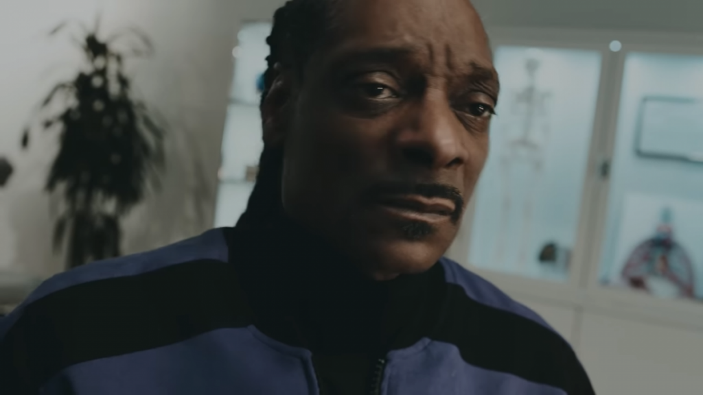 Snoop Dogg objavio nostalgični spot za „Last Dance With Mary Jane“ – odaje počast marihuani i muzičkim legendama