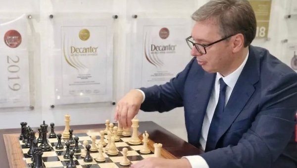 Završni čin velike partije šaha: Vučićev tihi mat, studenti razbili opoziciju u paramparčad!