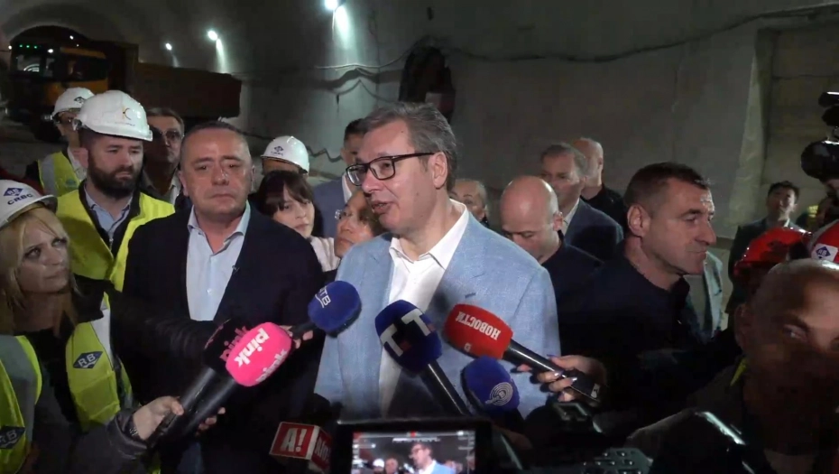 Vučić: Imamo ogroman pad u turizmu i to je direktna posljedica zločinačkih blokada i rušenja Srbije spolja i iznutra