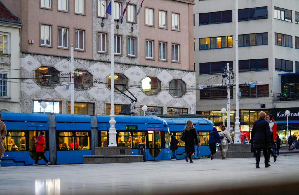 Beba u Zagrebu umrla tokom porođaja u kući, uhapšena babica iz Austrije