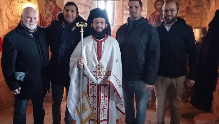 „MITROPOLIT“ DŽUFKA OTIMA NAŠE CRKVE NA KOSOVU: Eparhija raško-prizrenska podnijela krivičnu prijavu zbog upada u hram SPC kod Podujeva