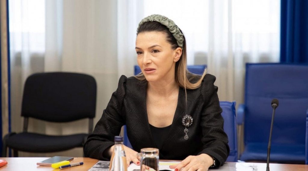 Strujić Harbić se dotakla sramnih grafita iz 2020. godine: Ustanovilo se nedavno ko je iscrtavao, ali imate i drugu stranu medalje…