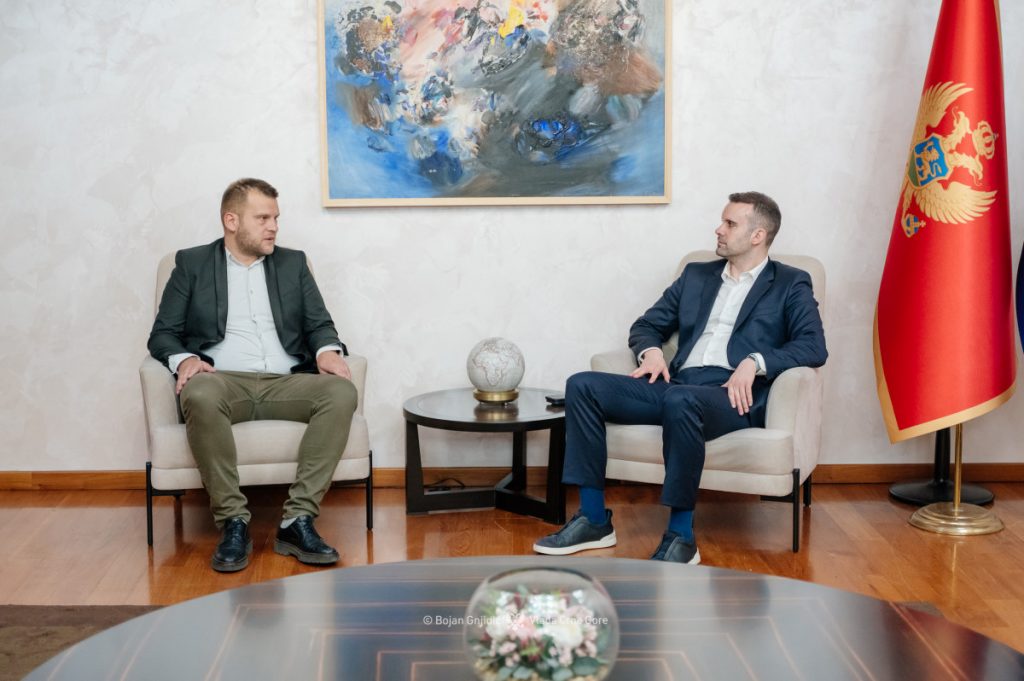 Spajić sa Asanovićem i Komnenovićem: Novac od koncesije za aerodrome koristio bi se za velike projekte u Zeti i Tivtu