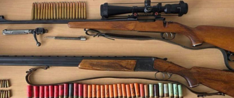 Policija od Nikšićanina oduzela tri komada oružja i 335 komada municije