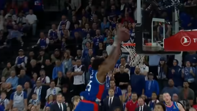 Efes izborio majstoricu
