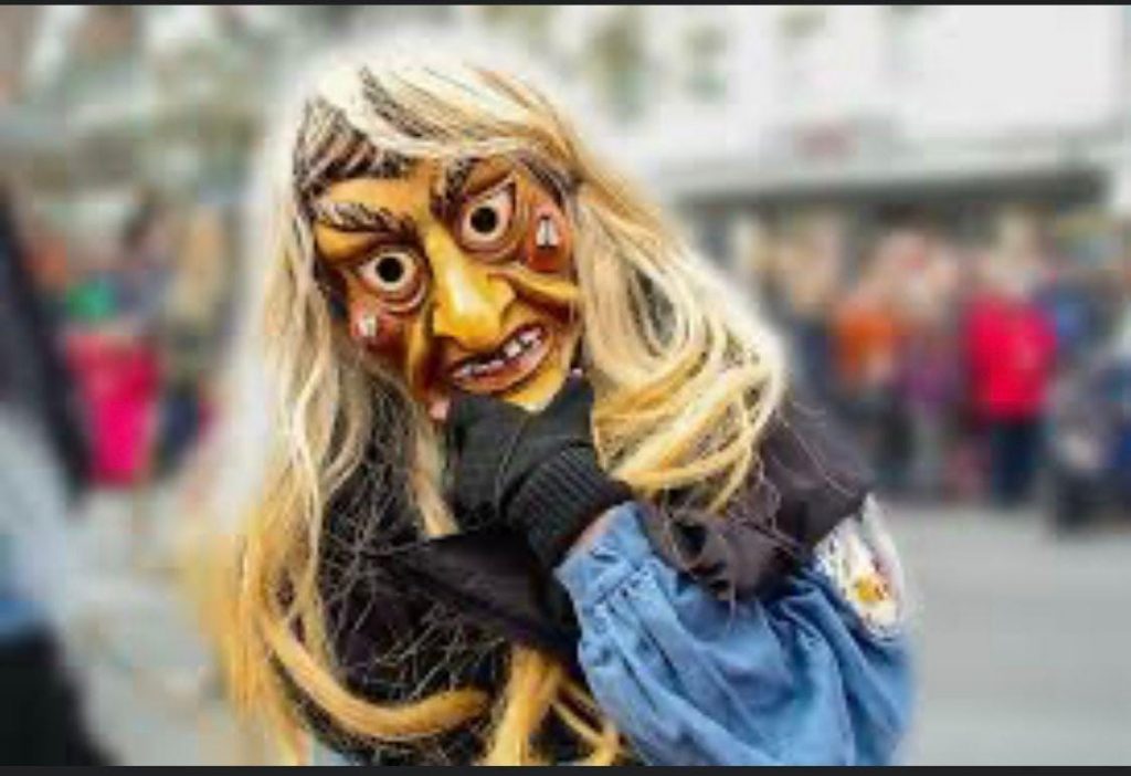 Budvanski karneval izblijedio: DPS i URA ga tiho bojkotovali, Donald Tramp u Budvi plesao sa „prijateljicama noći“