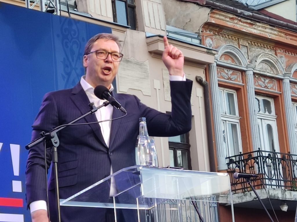 Vučić poručio iz Niša: Ne interesuju me više zahtjevi osionih i bahatih; Slušam samo narod i krećemo u oslobođenje Srbije!