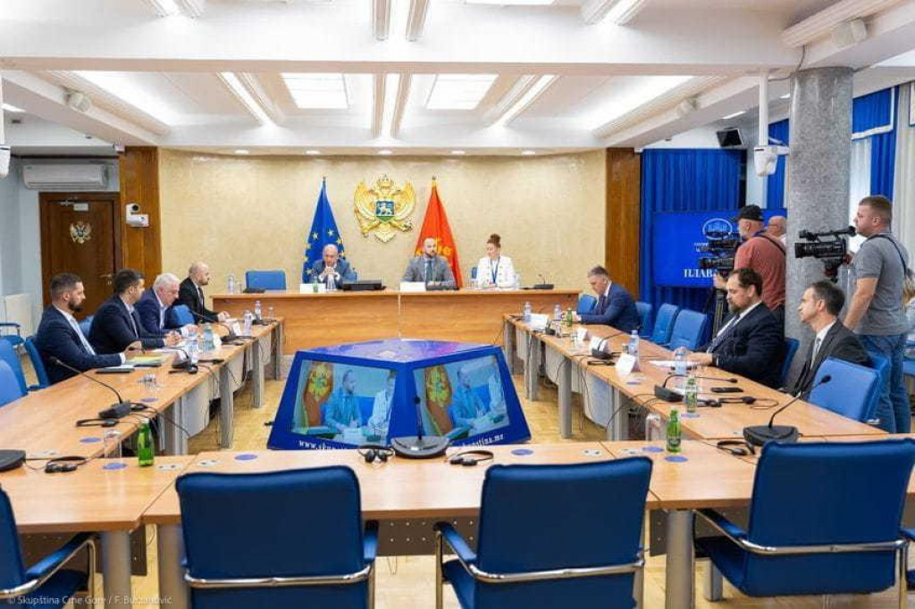 (VIDEO) Završena sjednica Anketnog odbora: Predloženo da se saslušaju Ivan Delić, Damir Mandić, Saša Boreta…