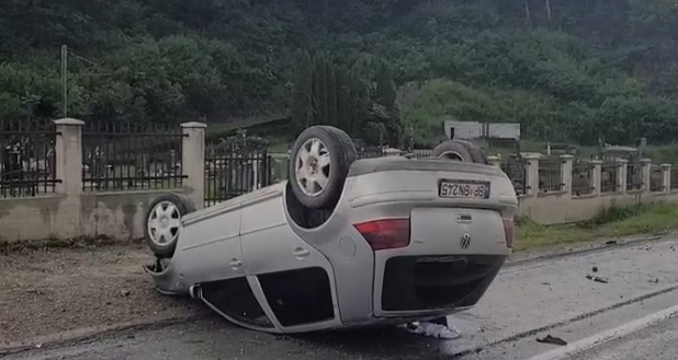 Saobraćajna nezgoda u Bijelom Polju: Prevrnuo se automobil