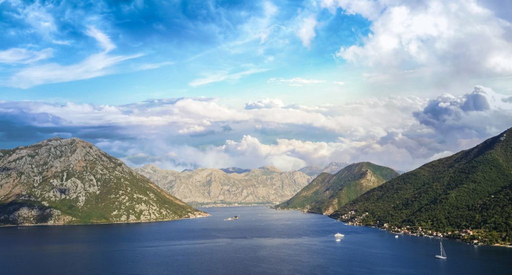 DA LI JE DOŠLO VRIJEME ZA ISTINU? KAKO CRNA GORA EKONOMSKI PREŽIVLJAVA?