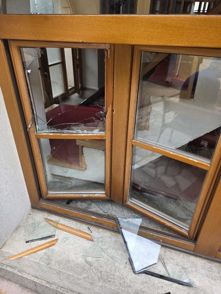 Obijena džamija u Podgorici, slučaj prijavljen MUP-u