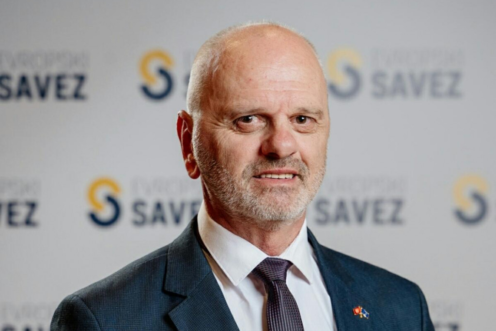 Šainović: Spomenik Đurišiću u Beranama država hitno da ukloni, sramota BS i PES