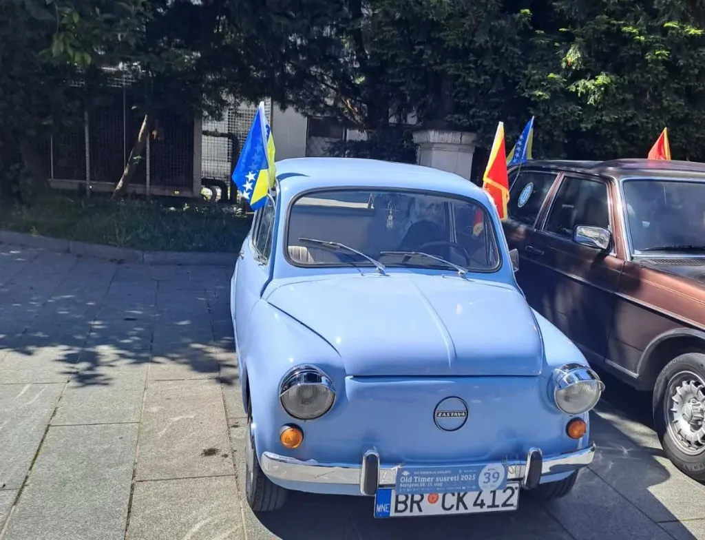 Baranin fićom starom 45 godina stigao u Sarajevo na međunarodni susret oldtajmera