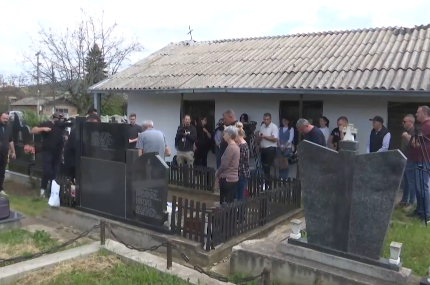 Godišnjica napada NATO-a na autobus Niš ekspresa: Vapaj roditelja za ubijenom djecom