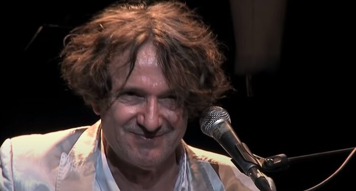 „Otac Hrvat, majka Srpkinja, žena muslimanka, na koga je trebalo pucati?“: Bregović o svom porijeklu i raspadu Jugoslavije