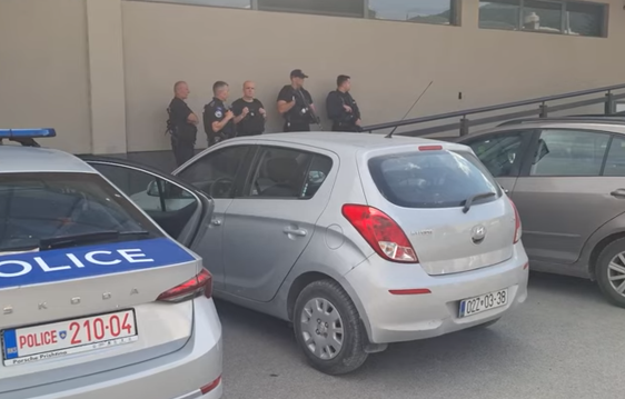 Kurtijeva policija upala u sportsku salu dok su djeca trenirala: Hala sportova pod opsadom!
