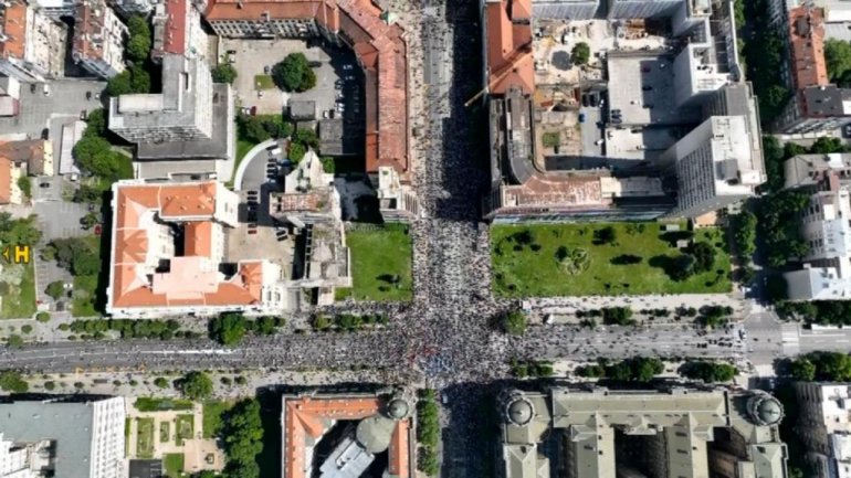 Krah protesta blokadera foteljaša: Okupili se ispred zgrade Vlade – ne odustaju od terorisanja građana