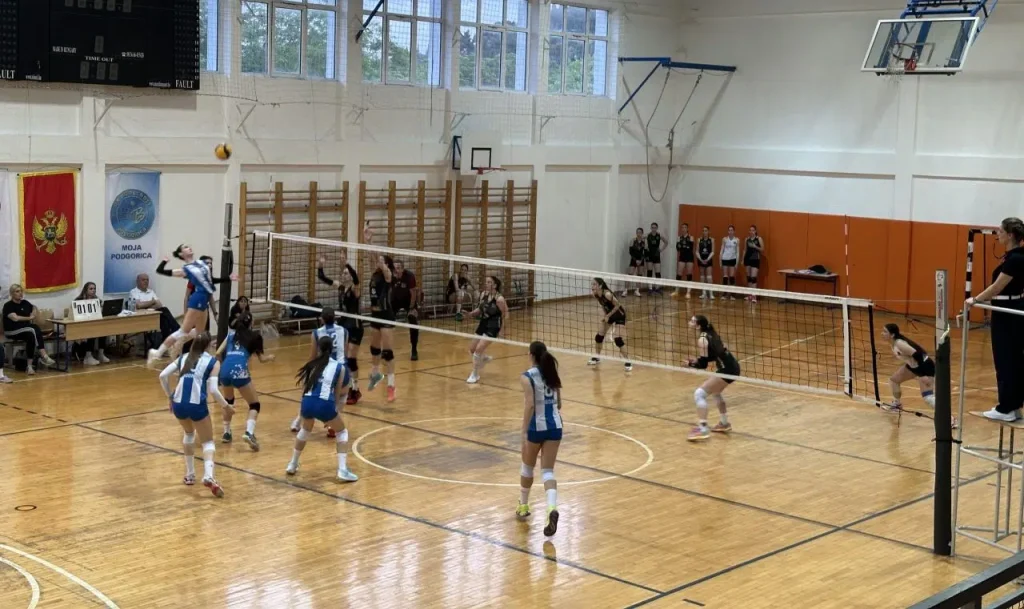 Prvenstvo juniorki: Budućnost povela u polufinalu