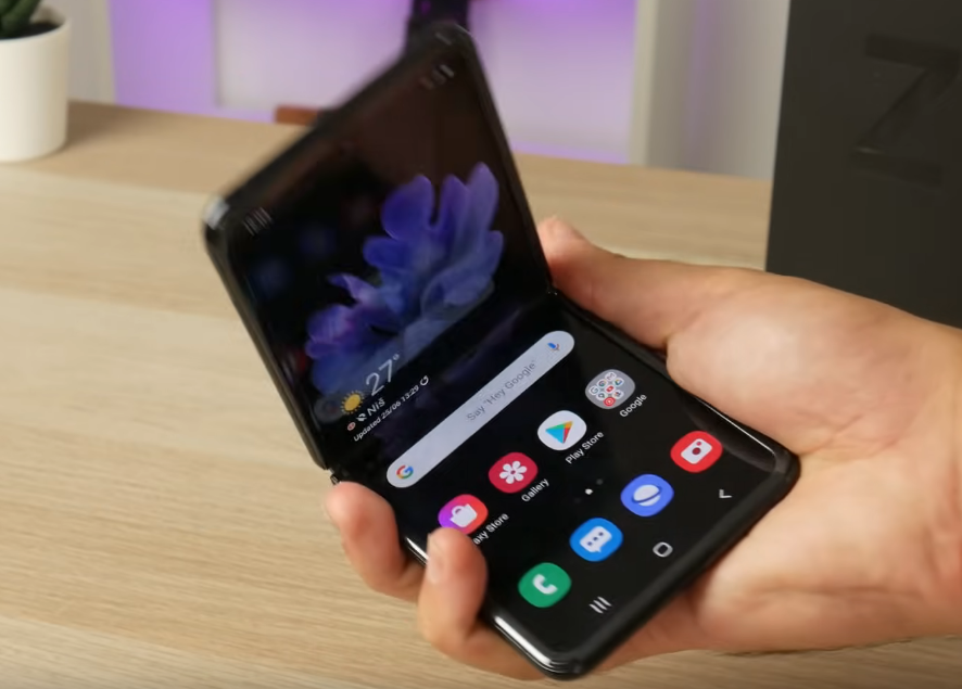 Apple planira da svoj savitljivi iPhone predstavi kao najmoćniji telefon
