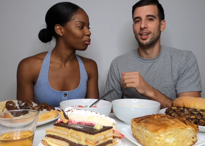 Srbin dao ženi Amerikanki da proba rakiju, o njenoj šok reakciji bruji svijet (video)
